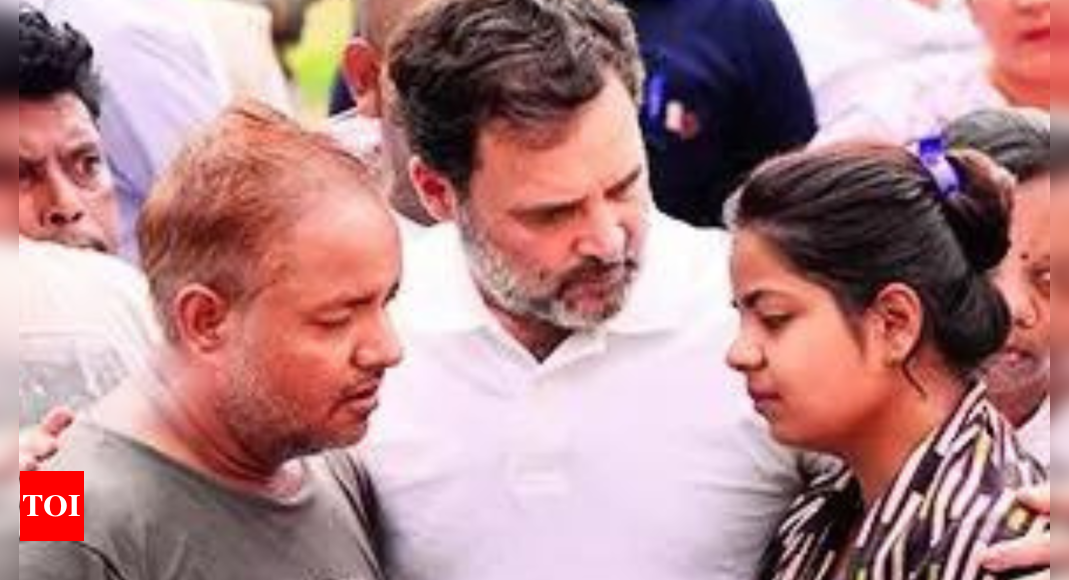 Rahul meets victims' kin, assures them of 'all help' | India News