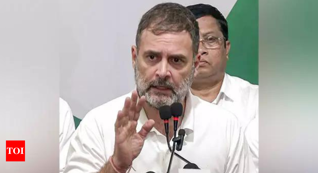 Rahul Gandhi condoles loss of lives in Unnao accident Rahul Gandhi condoles loss of lives in Unnao accident | India News