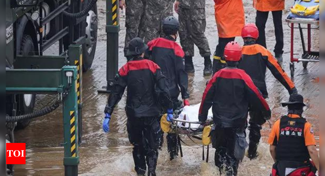 Four killed as heavy rains pound South Korea - Times of India