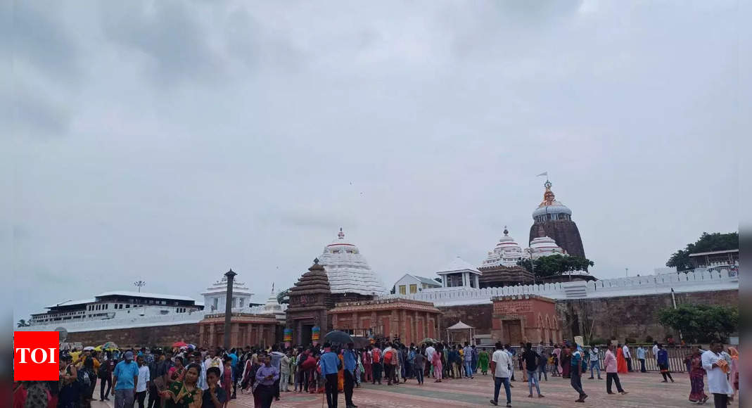 Lord Jagannath: Ratna Bhandar opening: Curious devotees throng Puri Jagannath Temple | India News