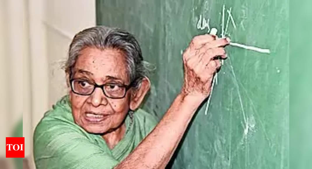 Usha Chilukuri's 96-year-old grand aunt rooting for Vance's win - Times of India