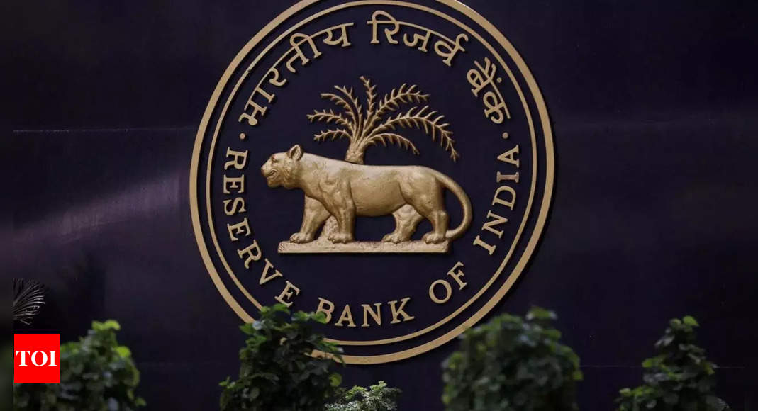 India’s forex reserves jump $4 billion to record high of $670.857 billion: RBI