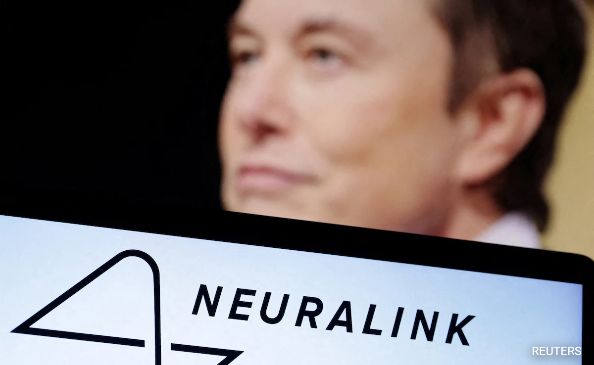 Elon Musk's Neuralink Brain Chip Implant "More Or Less Stable" In 1st Patient