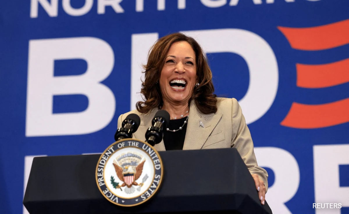 Kamala Harris Calls On 6,000 Black Women To Help Power Her Campaign