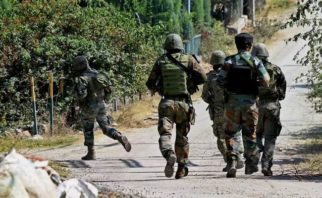 Cops Avert Major Attack After Terrorists Fire On Police Post In J&K