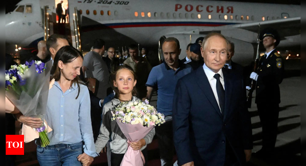 Children of Russian spy couple discover their parents' nationality after prisoner swap – Times of India