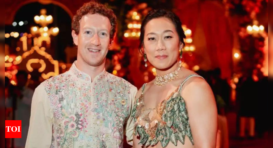 Priscilla Chan bakes ‘knee day’ cake for Mark Zuckerberg, Meta CEO responds - Times of India