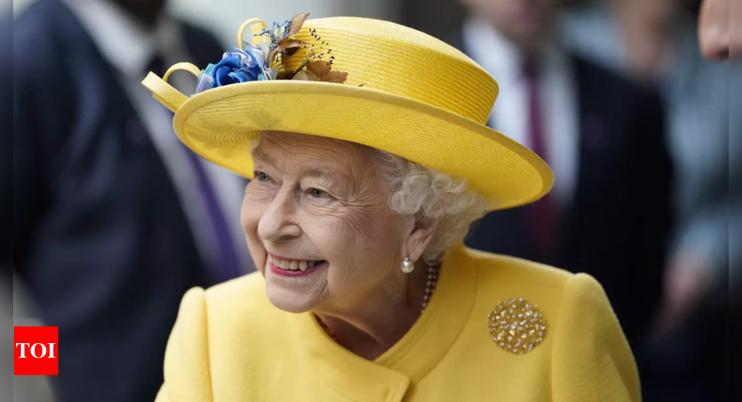 Royal secrets in the sky: Flight attendant's note reveals Queen Elizabeth II’s personal preferences – Times of India