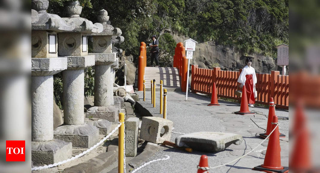 Japan lifts 'Megaquake' warning, urges citizens to 'return to normal' – Times of India