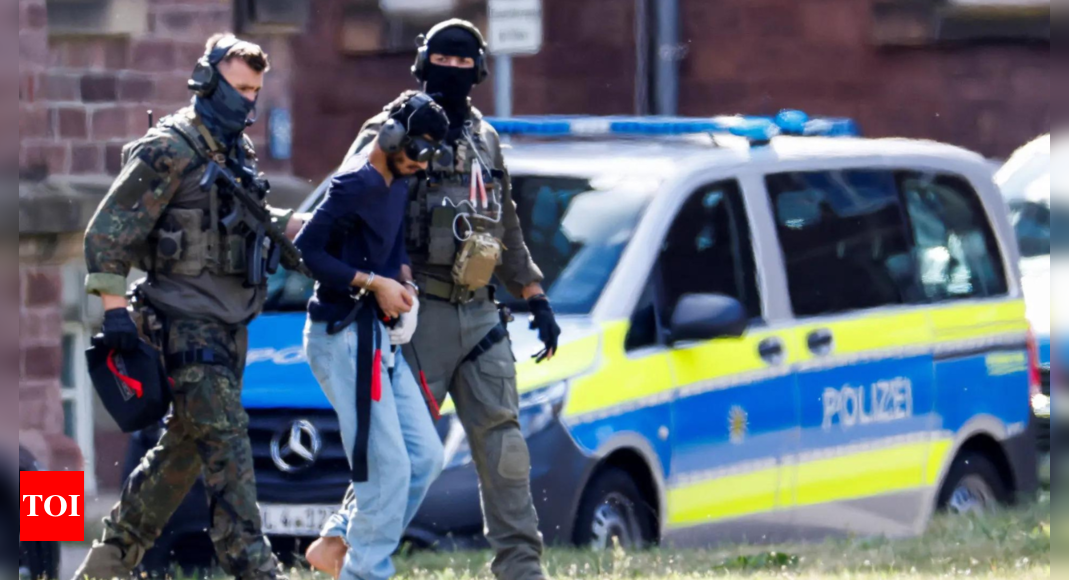 Syrian man confesses to knife rampage in Germany, prosecutors say 'was motivated by Islamic State group ideology' – Times of India