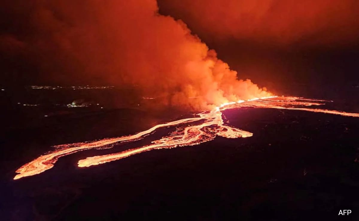 Iceland Volcano Erupts, Spewing Lava Fountains