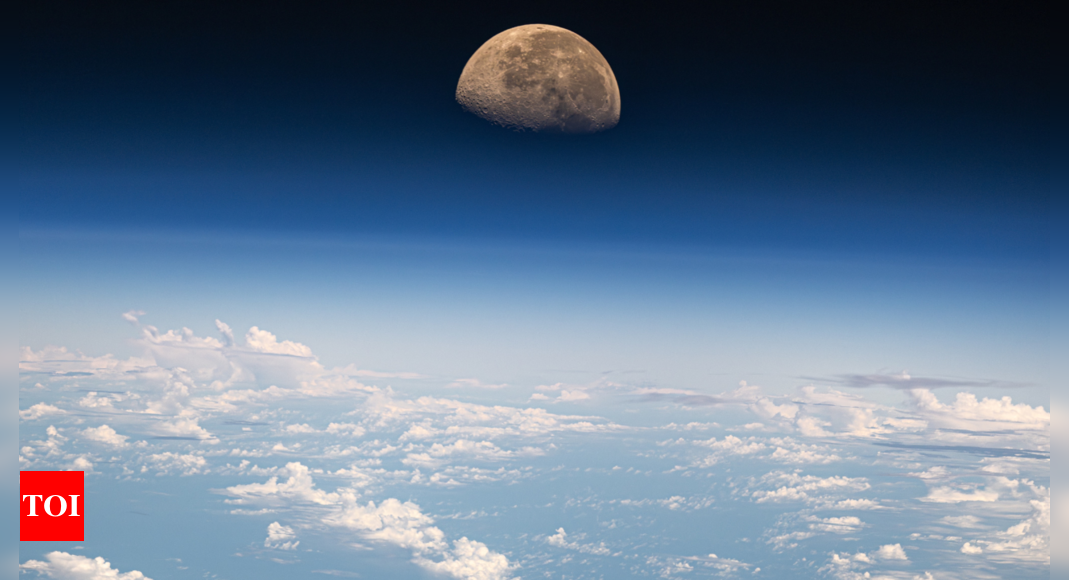 Nasa astronaut captures stunning image of moon setting over Pacific from ISS