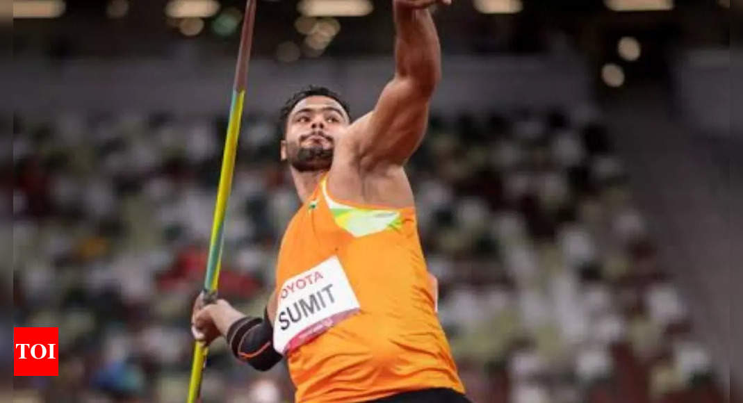 Sports News Live Updates: Sumit Antil-led batch leaves for Paris in advance for Paralympics  - The Times of India