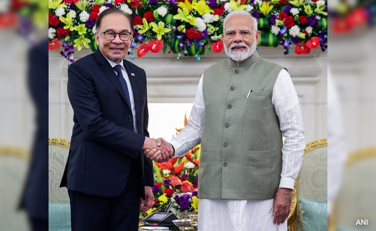 "Need To Explore Many Areas Further": Malaysian PM Calls PM Modi "Brother"