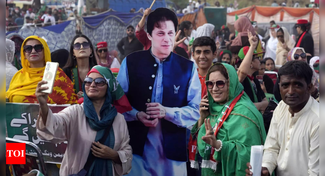 Pakistan: Imran Khan's party yet to get permission for Sunday rally – Times of India