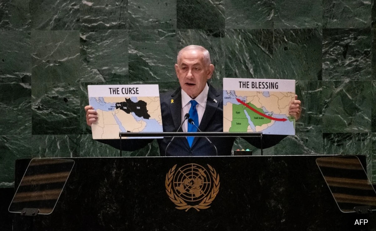 Benjamin Netanyahu's "Curse" vs "Blessing" Maps During UN Speech