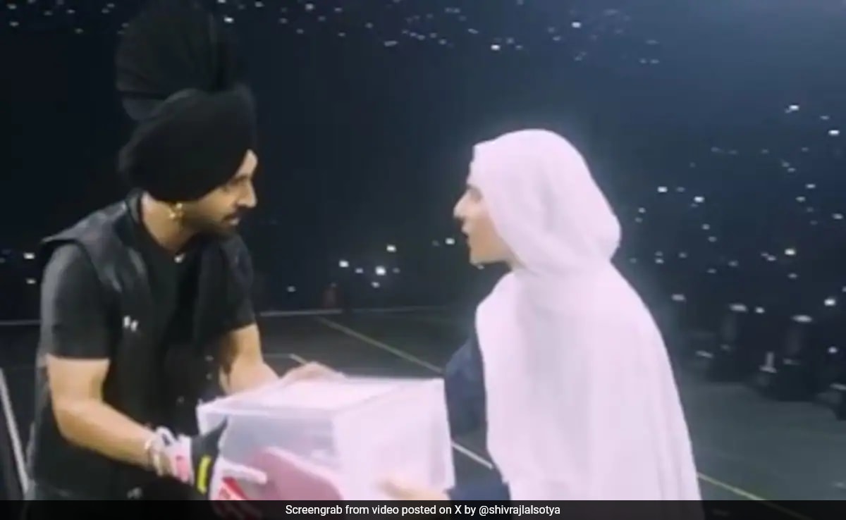 "Borders Drawn By Politicians": When Diljit Dosanjh Met Fan From Pakistan