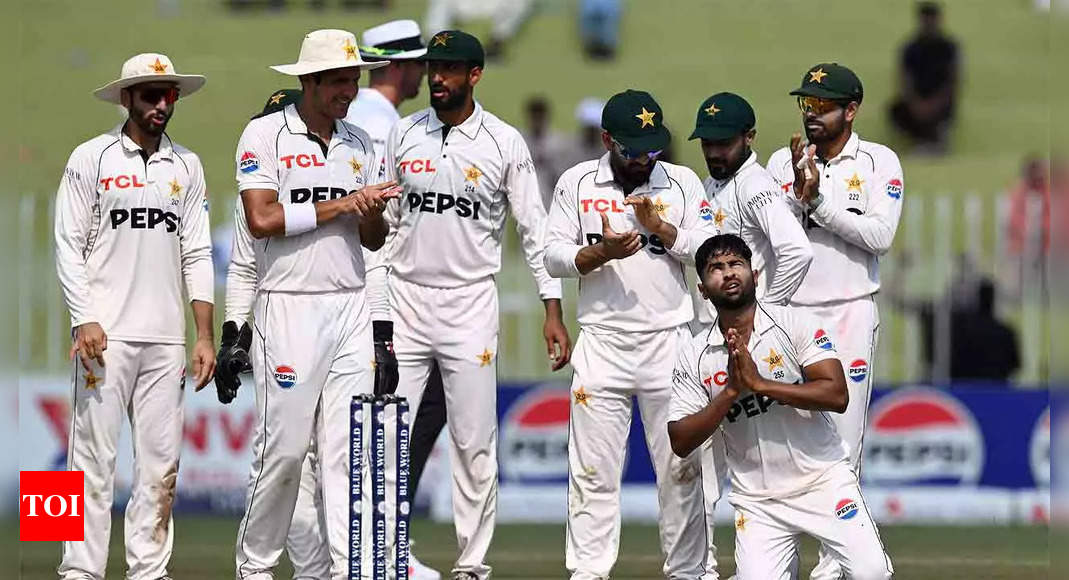 'Bangladesh aya hi record banane ke liye hai…': Pakistan cricket team slammed for conceding advantage in 2nd Test | Cricket News – Times of India