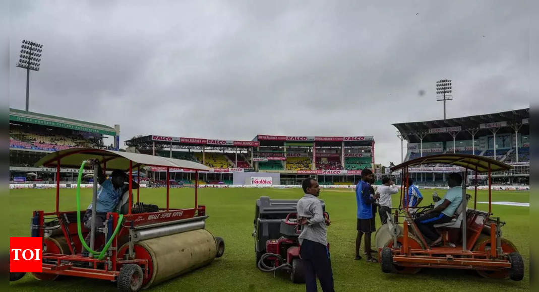 'Itni ghatiya services hai yaha pe': Viral video exposes India vs Bangladesh 2nd Test venue | Cricket News – Times of India