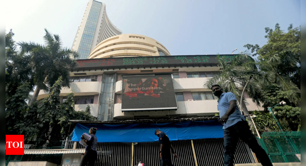 Sensex gains 183 points, Nifty inches up amid mixed market trend