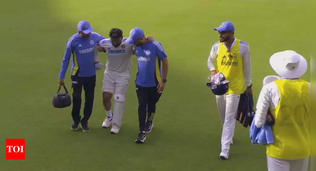 Injury scare for Team India as Rishabh Pant hobbles off the field | Cricket News - Times of India