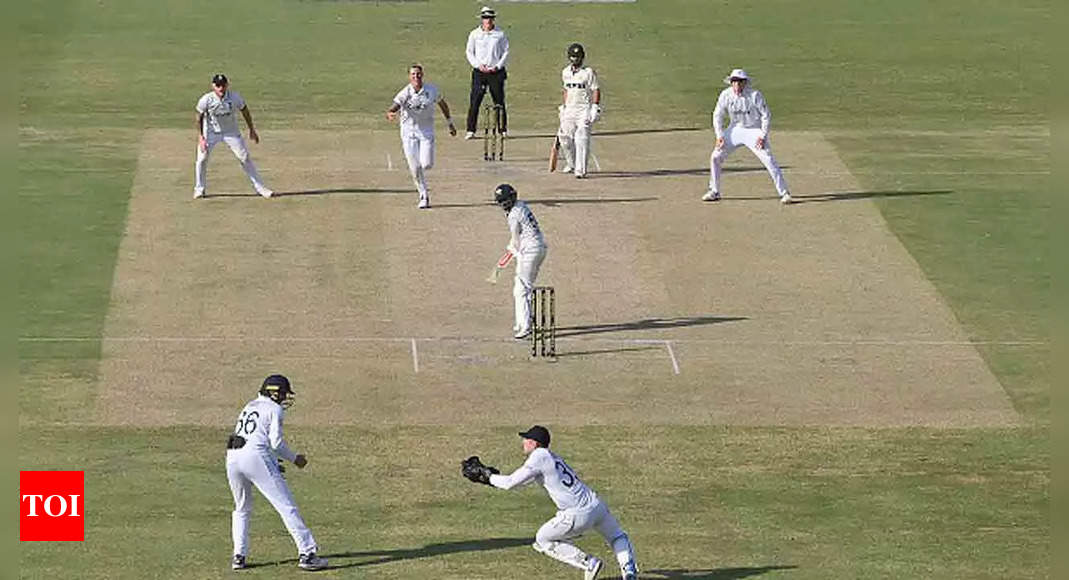 Pakistan 259/5 in 91.0 Overs | Pakistan vs England Live Score 2nd Test, Day 2  – The Times of India