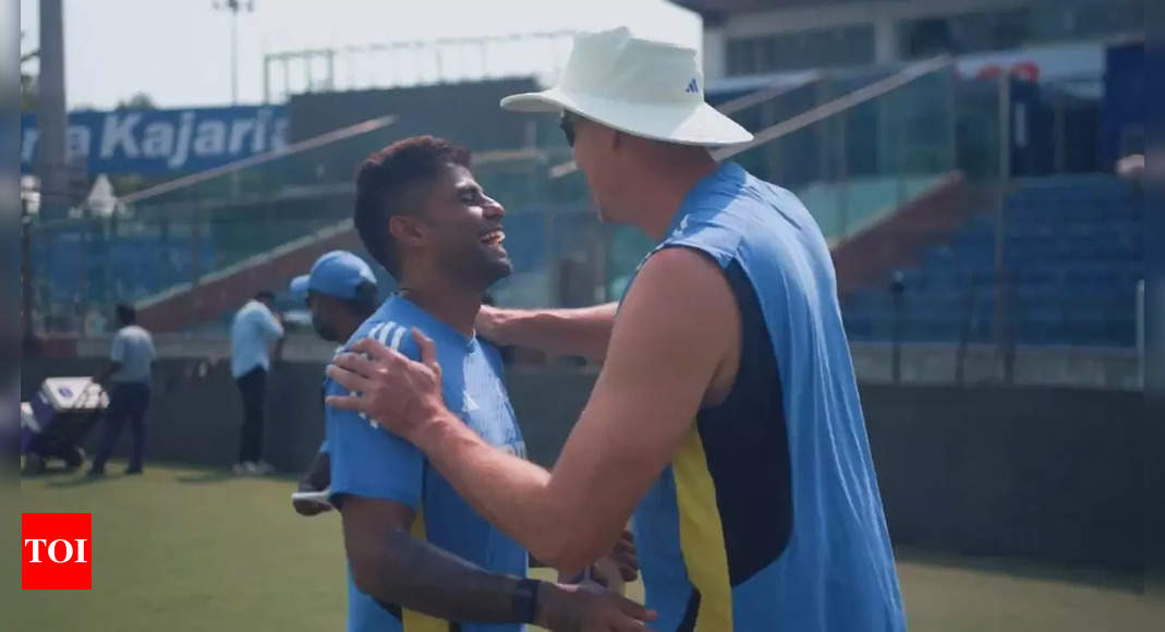 'Kya hua, bolo?': Suryakumar Yadav pulls Morne Morkel's leg in hilarious exchange | Cricket News - Times of India