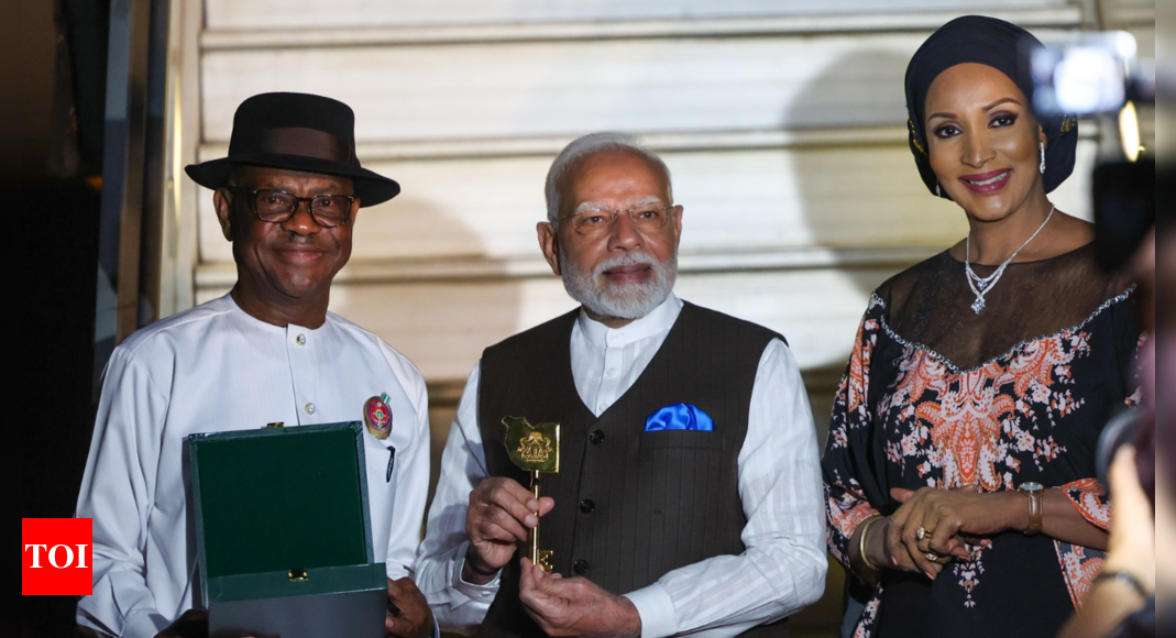 PM Modi arrives in Nigeria’s capital Abuja, receives grand welcome on historic visit | India News