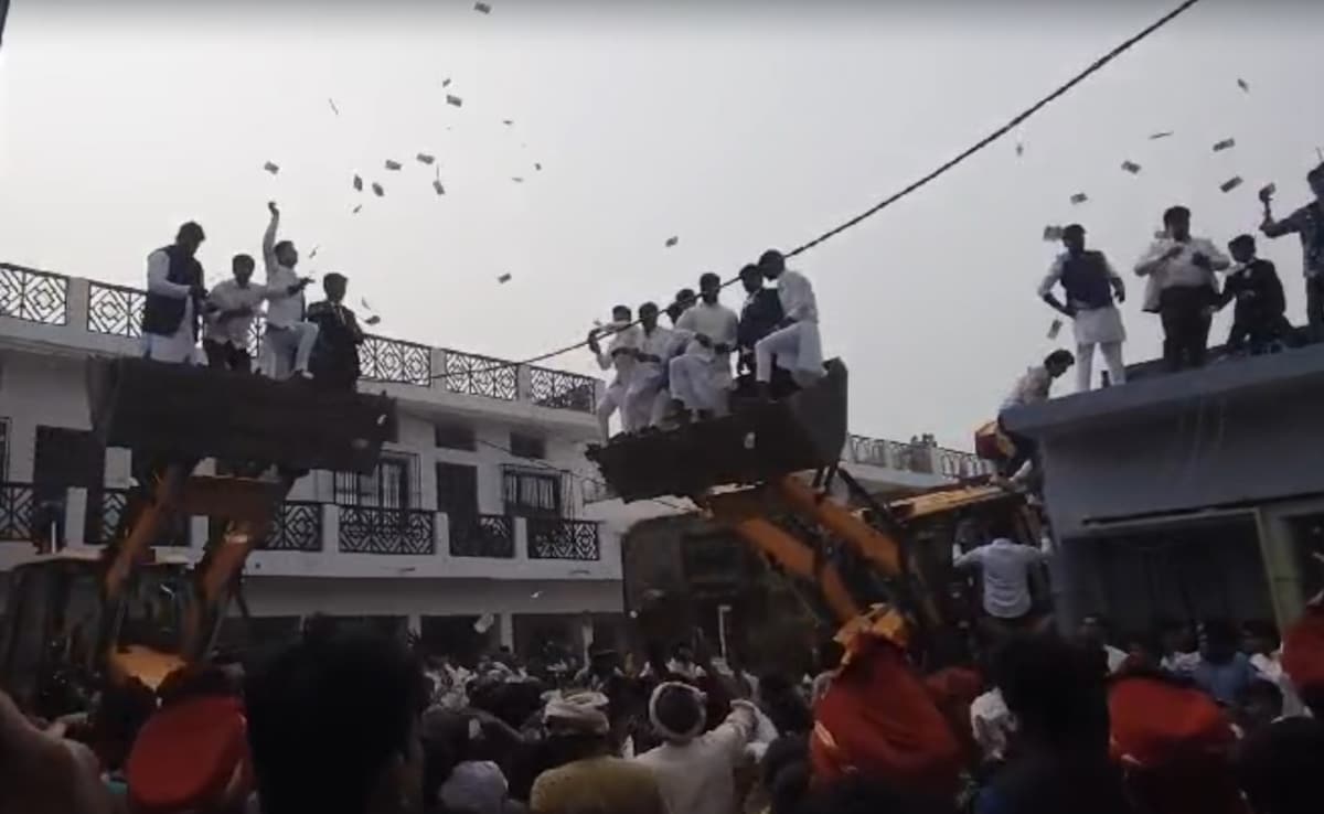 Watch: Guests Shower Rs 20 Lakh Cash At UP Wedding Procession