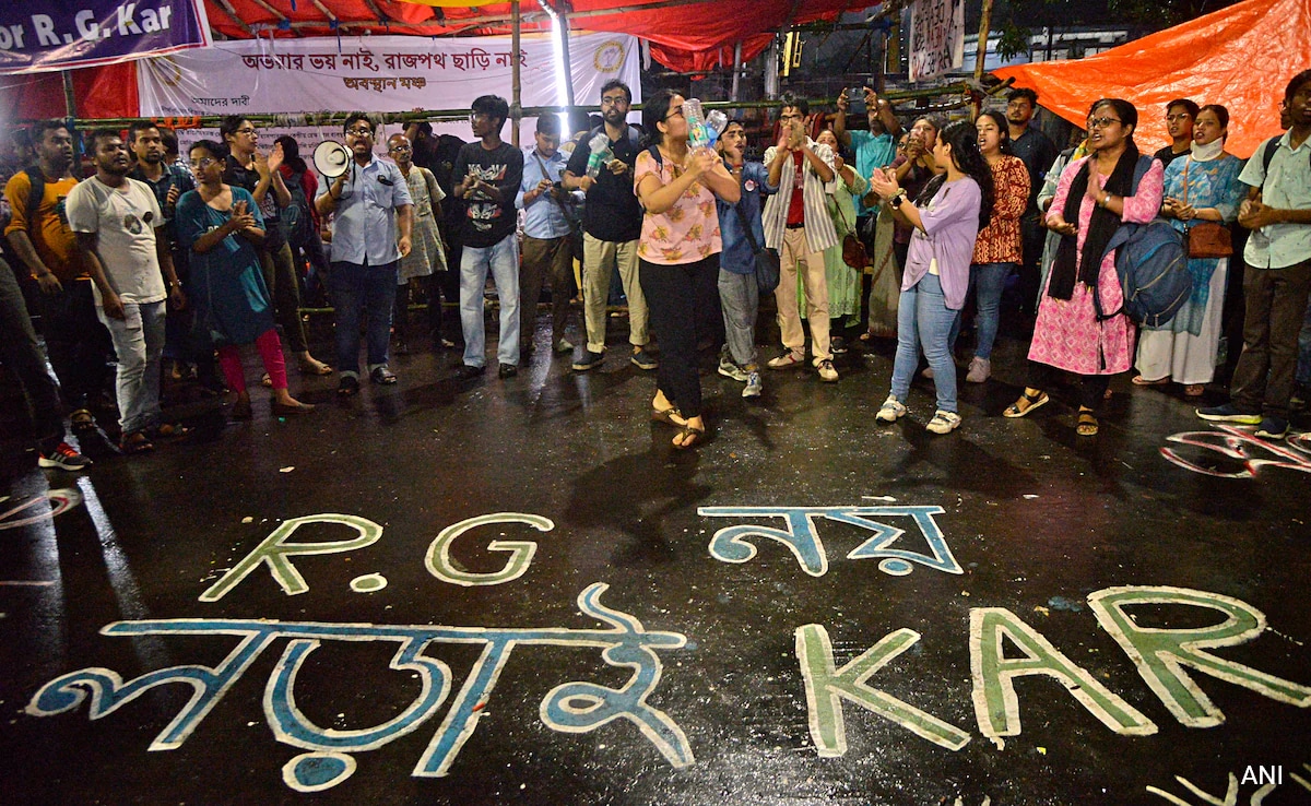 Doctors Stage Protest Over CBI Delay In Kolkata Rape-Murder Probe